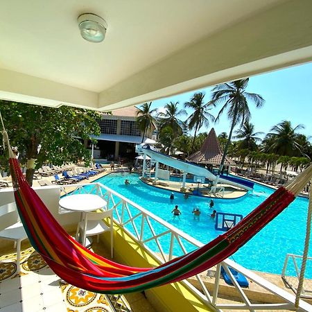 Hotel Las Americas Casa De Playa Cartagena Dış mekan fotoğraf Hammock on a balcony