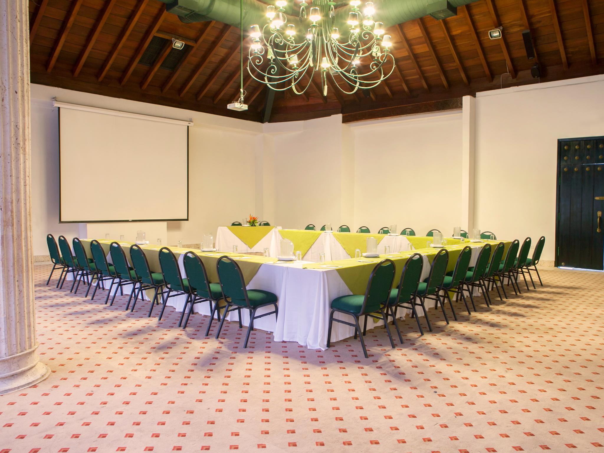 Hotel Las Americas Casa De Playa Cartagena Dış mekan fotoğraf The meeting room