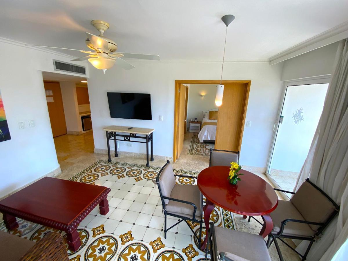 Hotel Las Americas Casa De Playa Cartagena Dış mekan fotoğraf A suite at the hotel