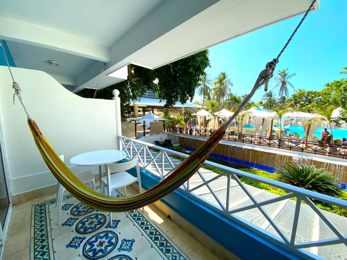 Hotel Las Americas Casa De Playa Cartagena Dış mekan fotoğraf Hammock on a balcony